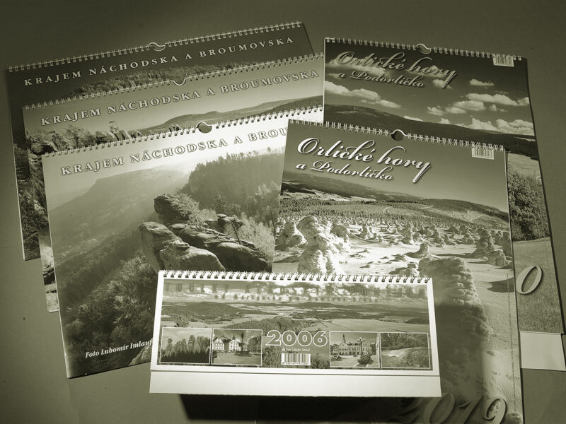 Nástěnné kalendáře — starší