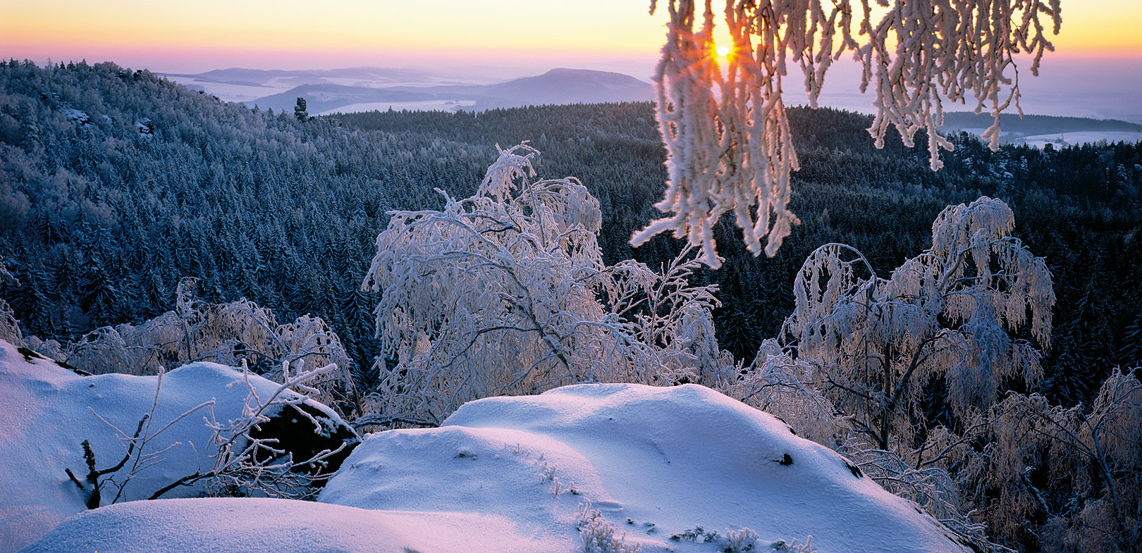 Od Jiráskových skal k Policku