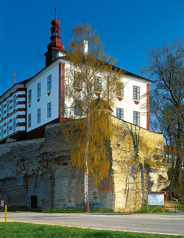 15_Skalka_zamek_kopie-667-1100-800-100-c