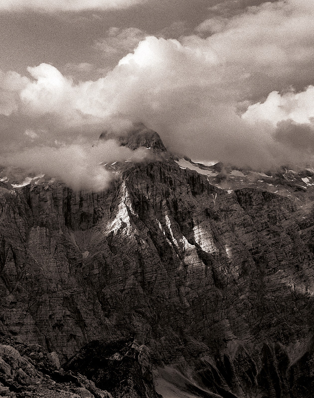 10_Triglav_Julske_Alpy-989-1100-800-100-c