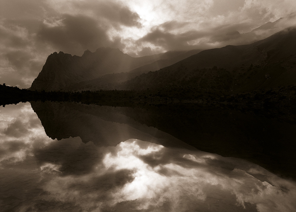 13_Fanske_hory_Alaudinovo_jezero_Tadzikistan-992-1100-800-100-c